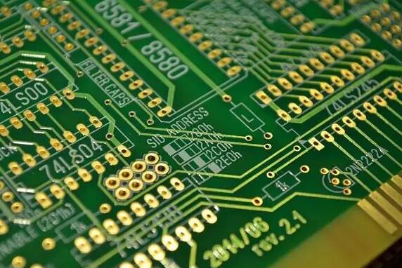 PCB電路板比單面電路板更常用嗎？
